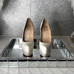 Gorgeous Bone colored Christian Louboutin